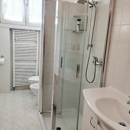 Private And Bathroom Close To Piazzale Roma In Venice *